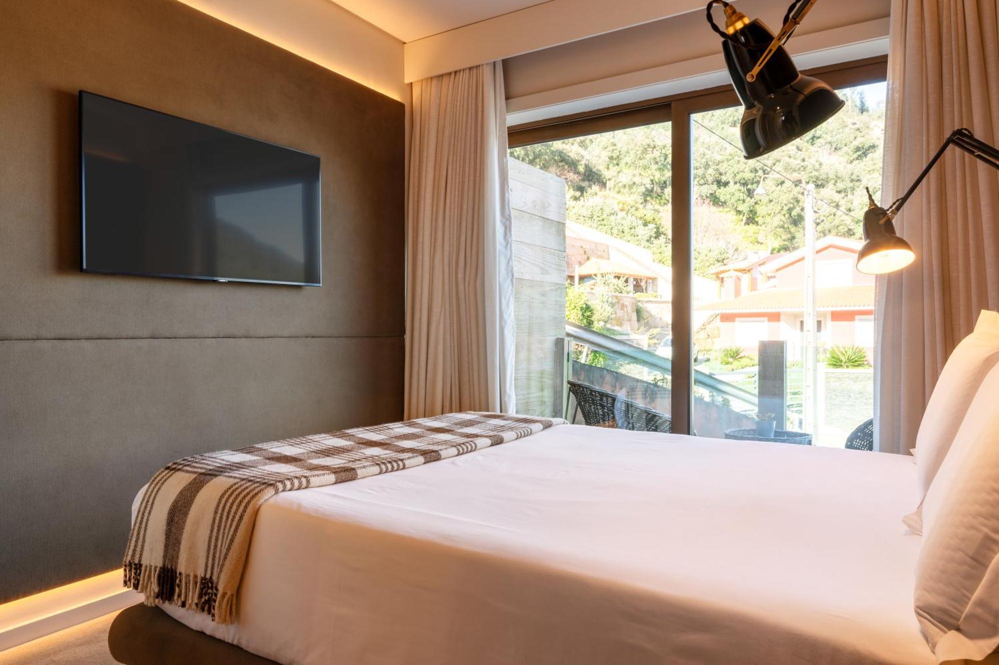 Dourwin - Riverside Suites - Adults Only Penafiel Room photo